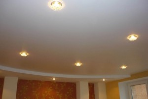 Матовый натяжной потолок  с подсветкой