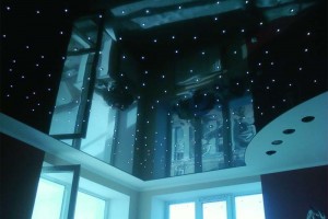 Натяжной потолок в спальне Звездное небо