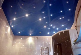 Натяжные потолки «Звёздное небо» в ванной